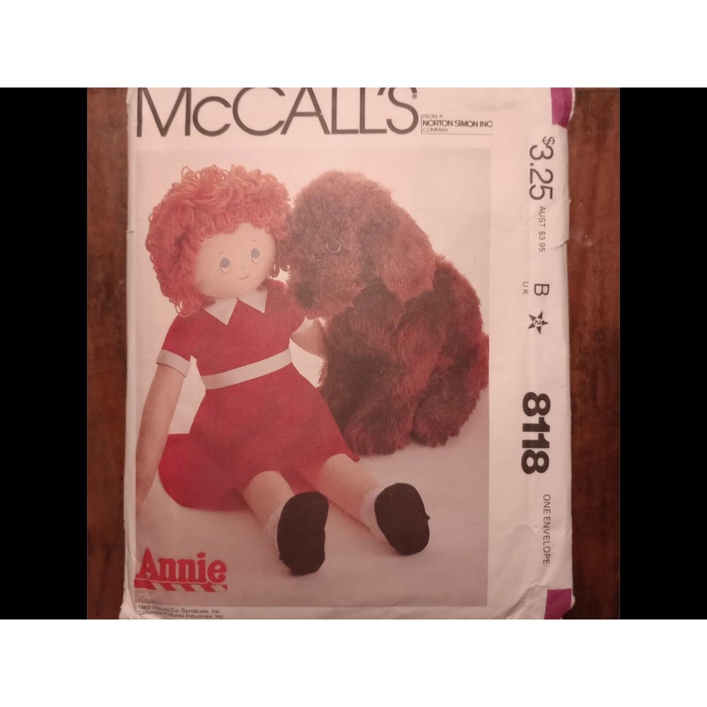 1982 McCall's VTG pattern 8118 Orphan Annie 36" doll & Sandy, 20.5" dog UNCUT